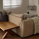 Apartmán Themelio Living 2-bed Centre