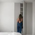 Themelio Living 2-bed Centre