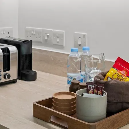 Themelio Living 2-bed Centre Apartament *