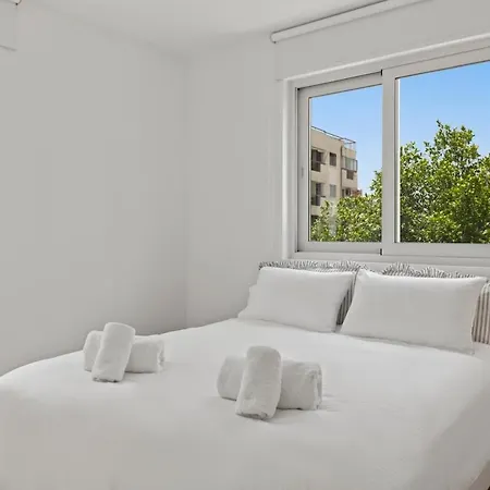 Themelio Living 2-bed Centre