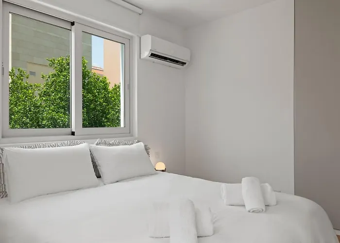 Apartment Themelio Living 2-bed Centre *