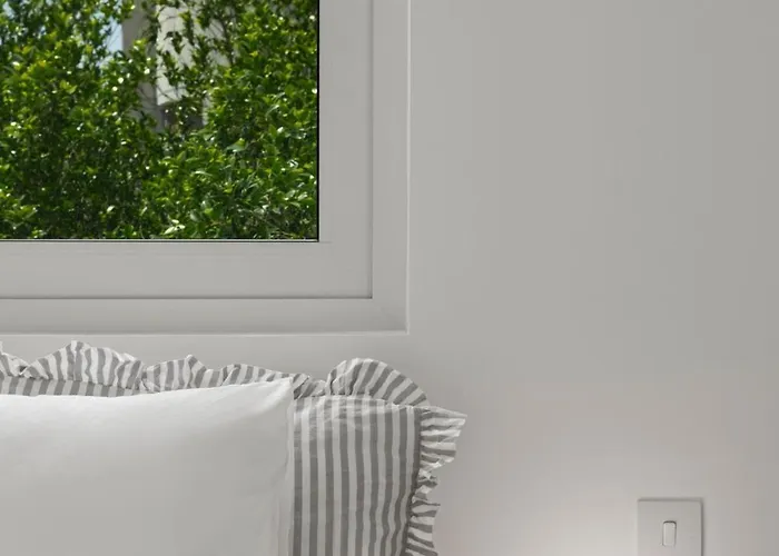 Themelio Living 2-bed Centre ニコシア