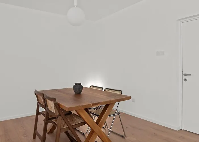 アパート Themelio Living 2-bed Centre *