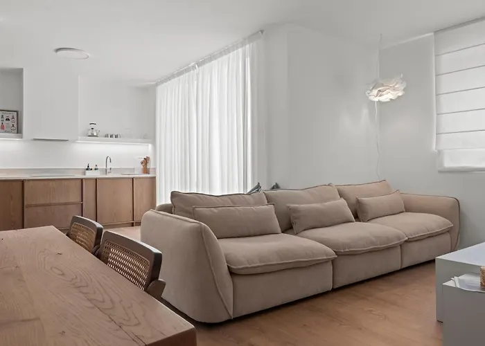 アパート Themelio Living 2-bed Centre ニコシア