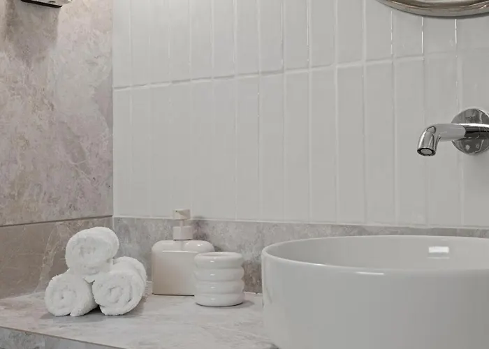 アパート Themelio Living 2-bed Centre ニコシア