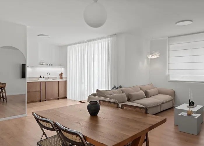 アパート Themelio Living 2-bed Centre *