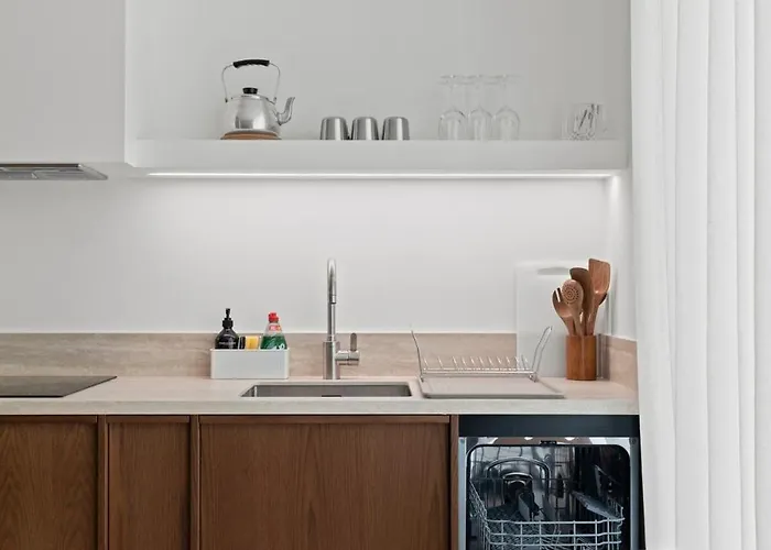 Themelio Living 2-bed Centre アパート ニコシア