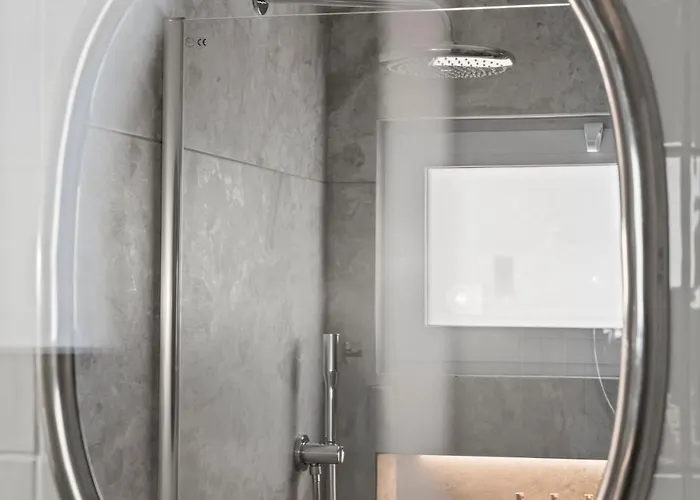 アパート Themelio Living 2-bed Centre *